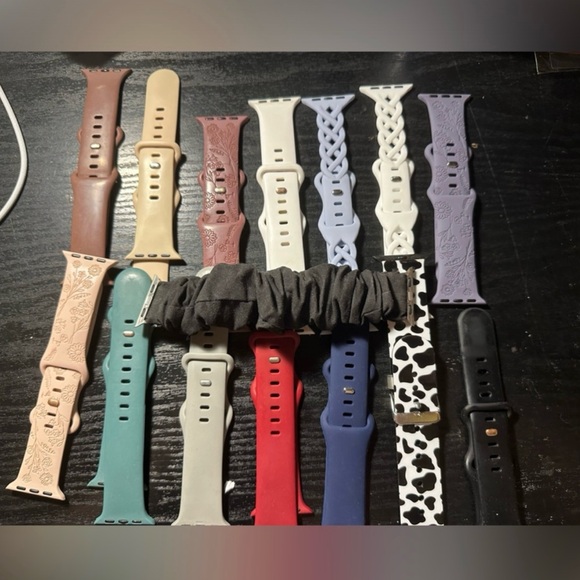 Apple Watch 3 + 15 Watch Bands - Picture 5 of 6
